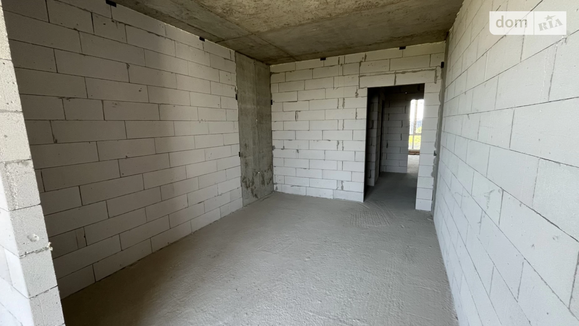 Продается 2-комнатная квартира 64.4 кв. м в Ивано-Франковске, ул. Надречная - фото 2