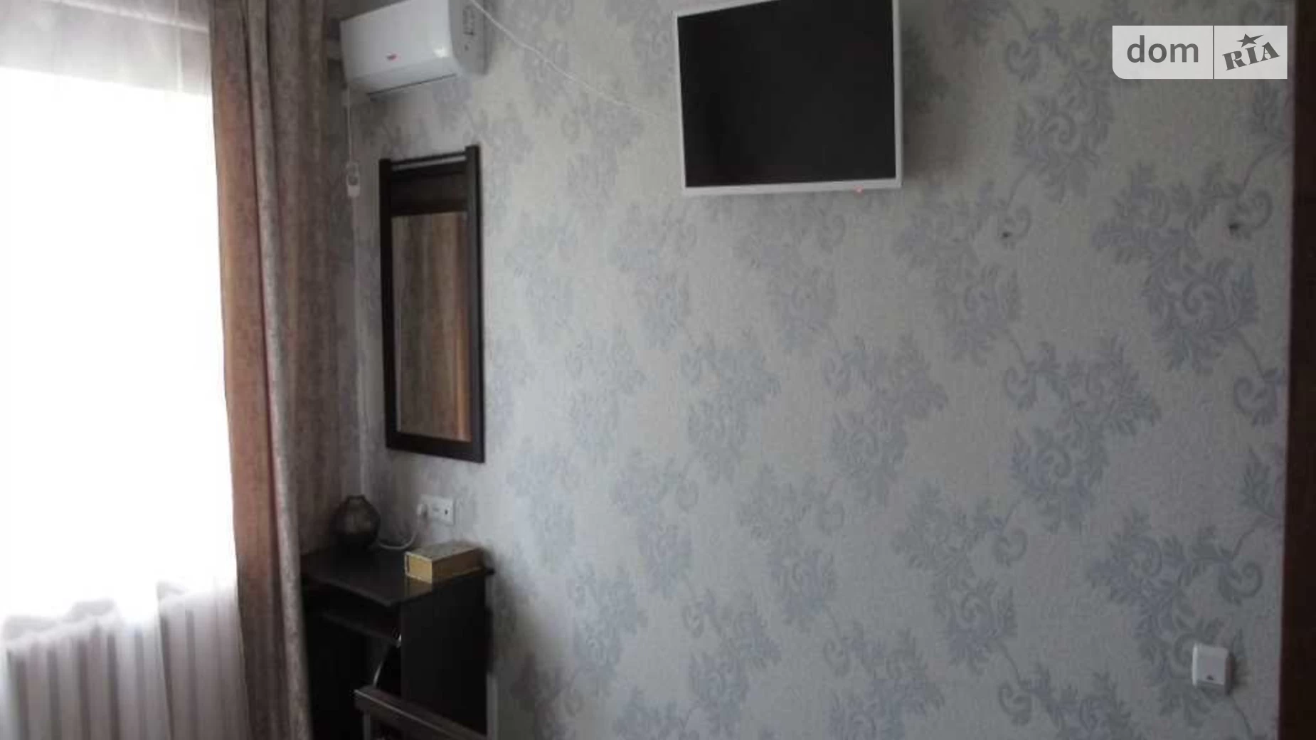Продается 3-комнатная квартира 56 кв. м в Полтаве, ул. Соборности - фото 2