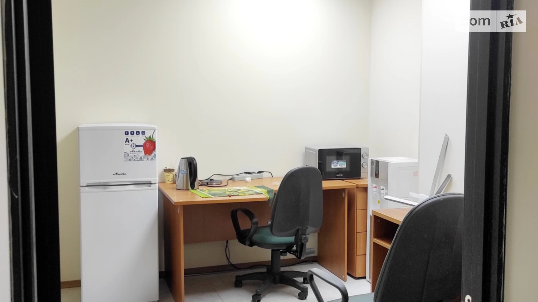 Продается офис 411.8 кв. м в бизнес-центре, цена: 360000 $ - фото 4