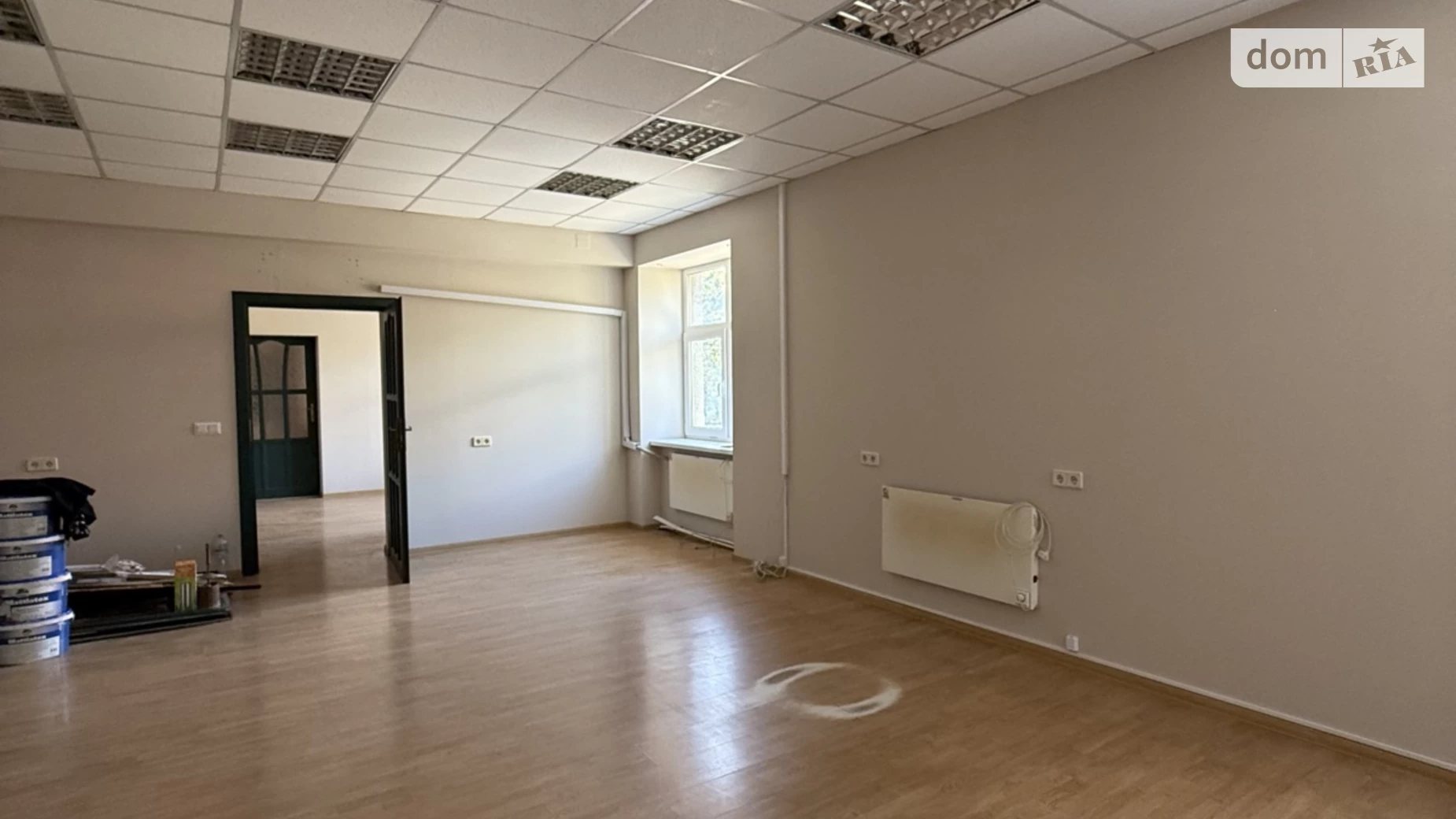 Сдается в аренду офис 115 кв. м в бизнес-центре, цена: 700 $ - фото 2