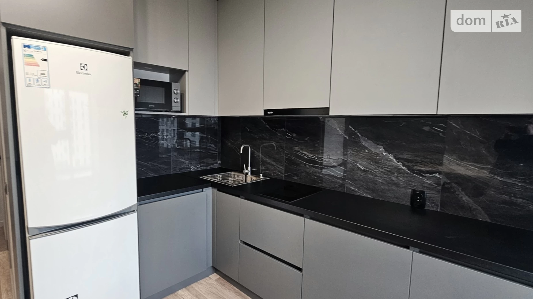 Продається 1-кімнатна квартира 36 кв. м у Рівному, цена: 59900 $ - фото 2
