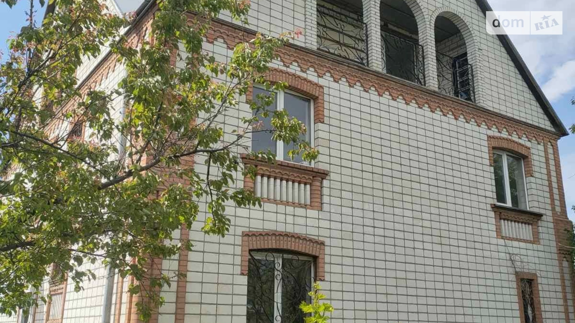 Продается дом на 3 этажа 460 кв. м с бассейном, цена: 300000 $ - фото 4