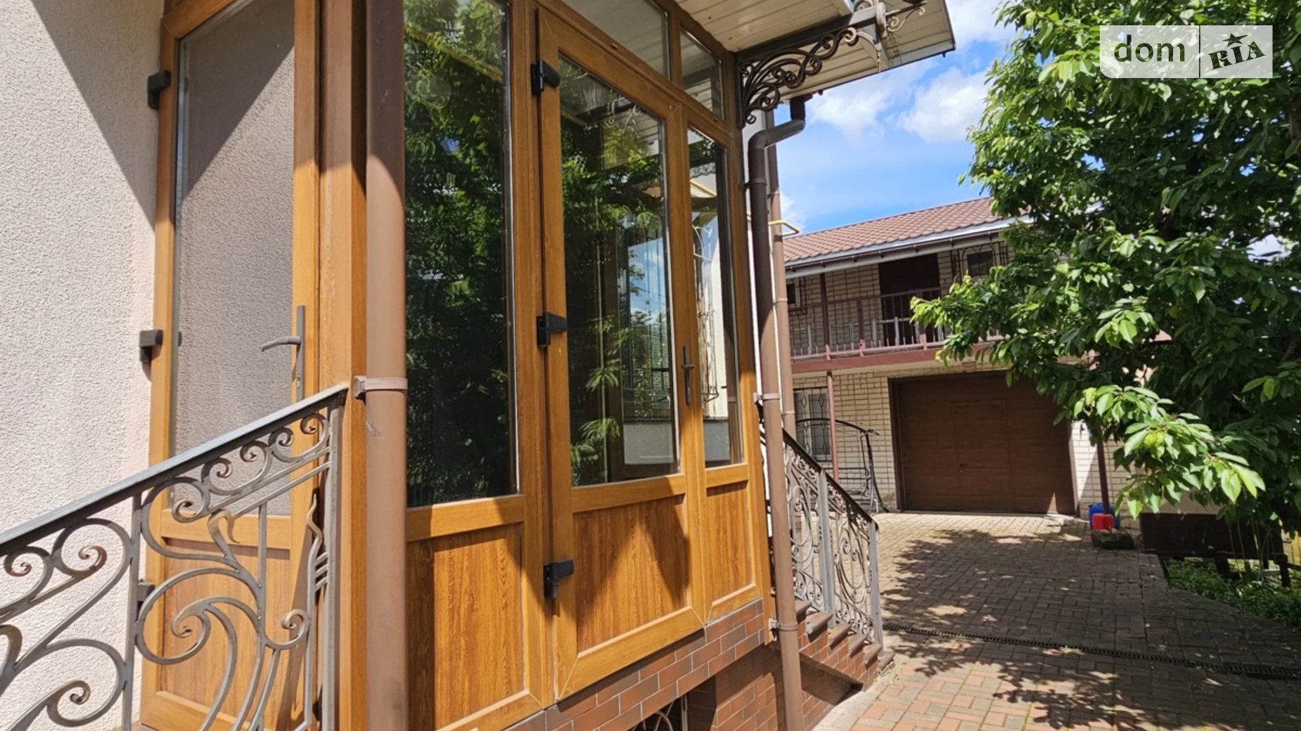 Продается дом на 3 этажа 236 кв. м с гаражом, цена: 162000 $ - фото 2