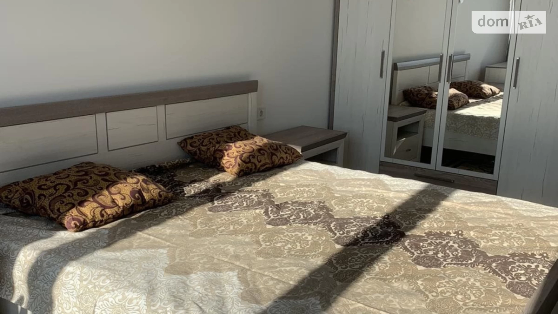 Сдается в аренду 1-комнатная квартира 55 кв. м в, цена: 900 $ - фото 3