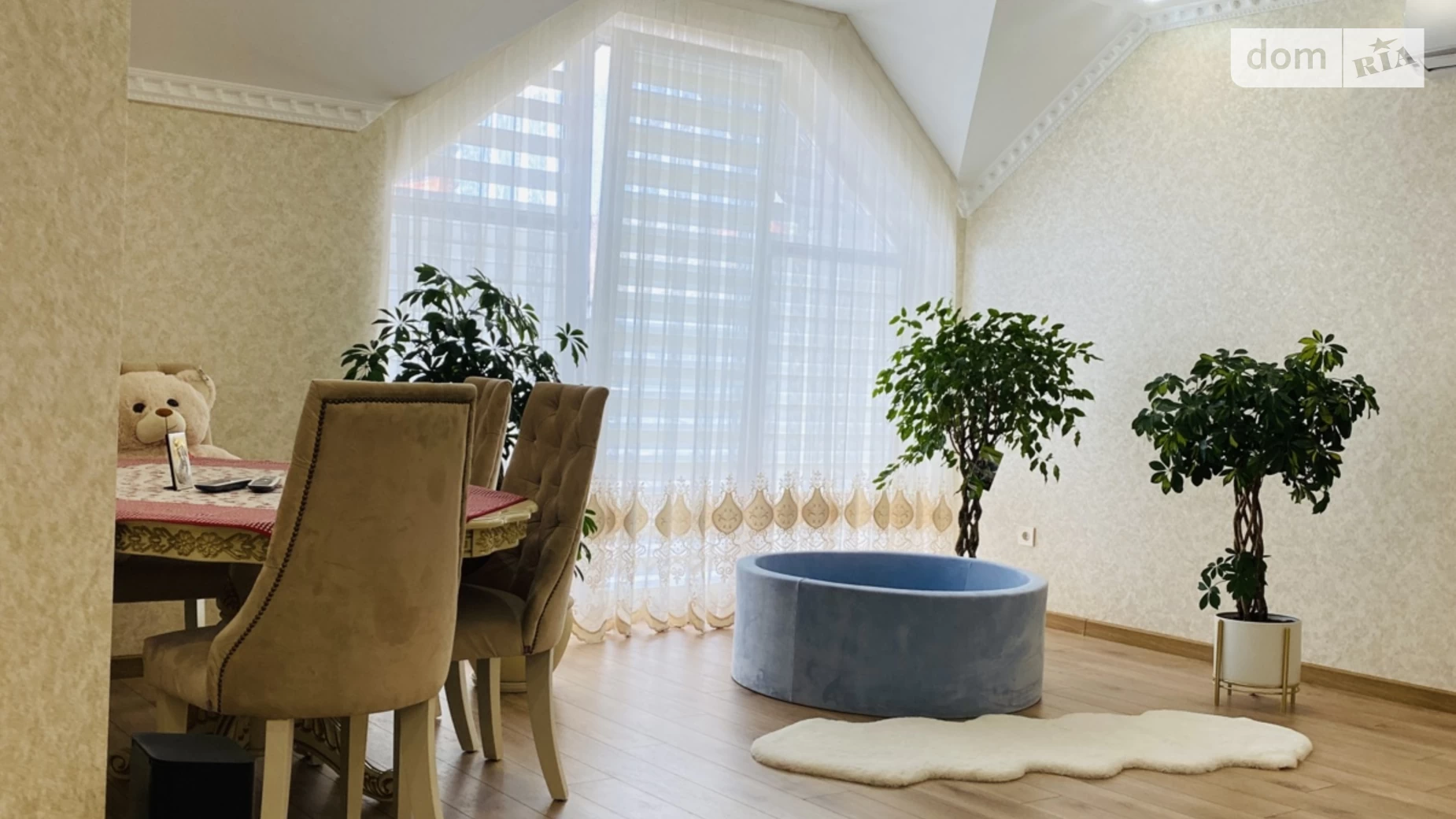 Продается 2-комнатная квартира 115 кв. м в Мукачеве, ул. Юрия Герца, 2А - фото 2