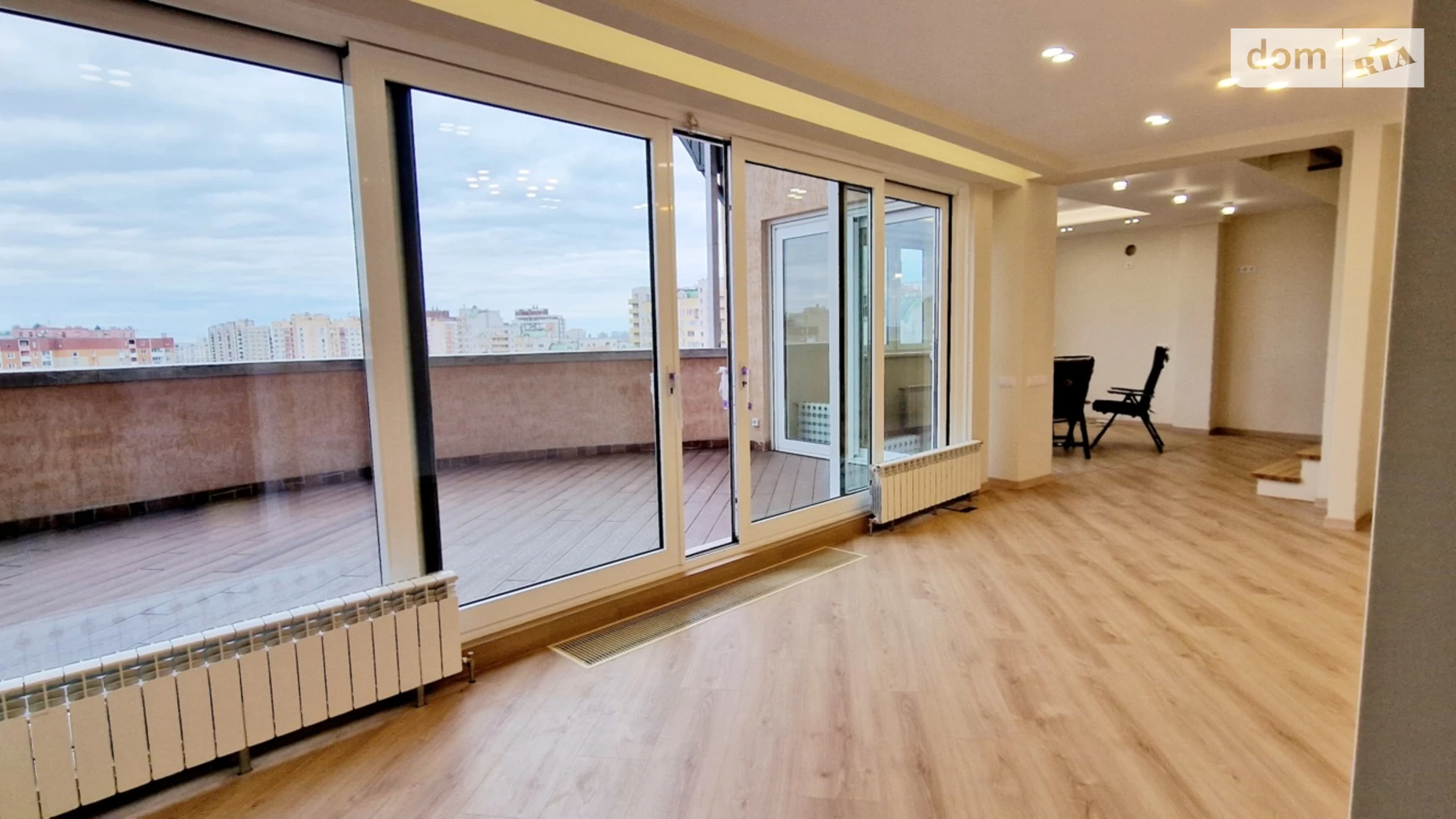 Продается 4-комнатная квартира 187 кв. м в Киеве, наб. Днепровская, 19А - фото 2