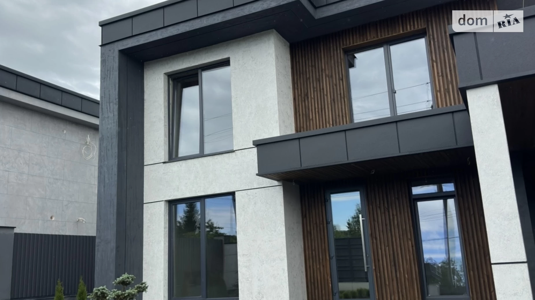 Продается дом на 2 этажа 240 кв. м с камином, цена: 300000 $ - фото 5