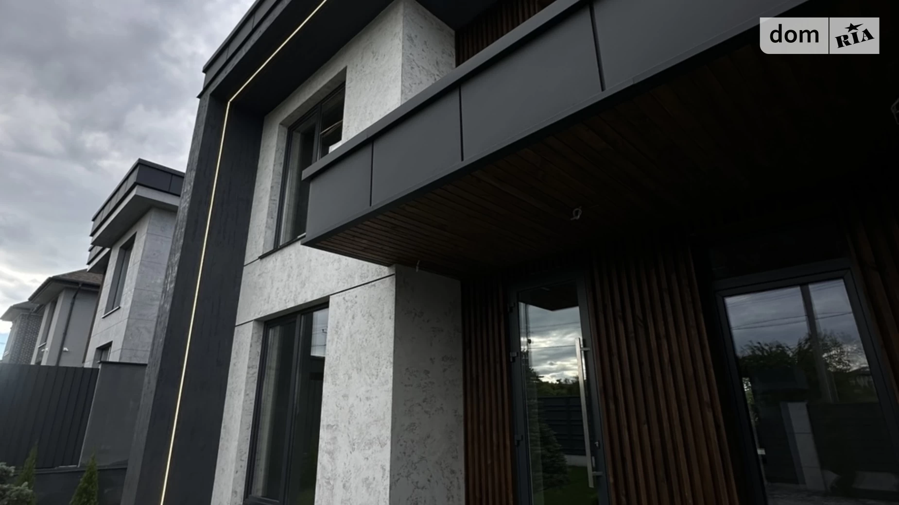 Продается дом на 2 этажа 240 кв. м с камином, цена: 300000 $ - фото 4