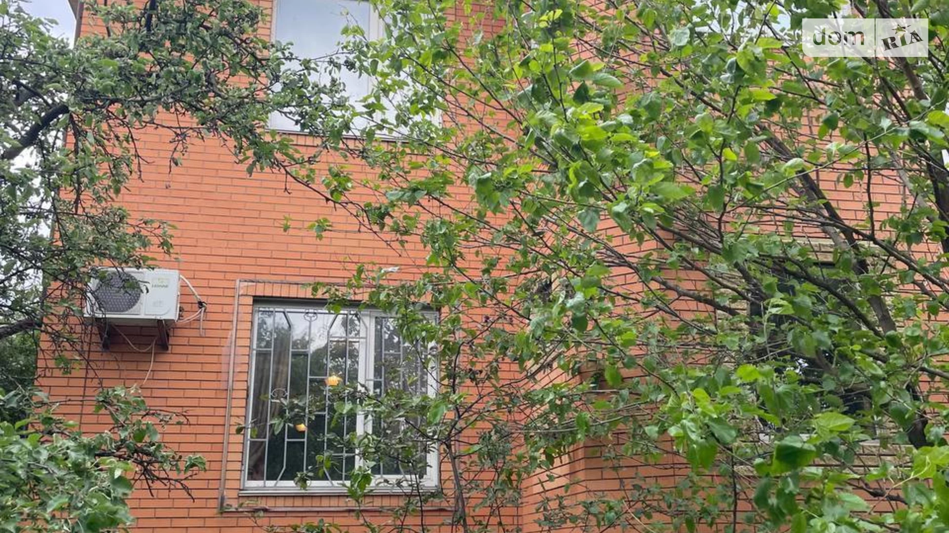 Продается дом на 3 этажа 291.9 кв. м с беседкой, цена: 390000 $ - фото 2