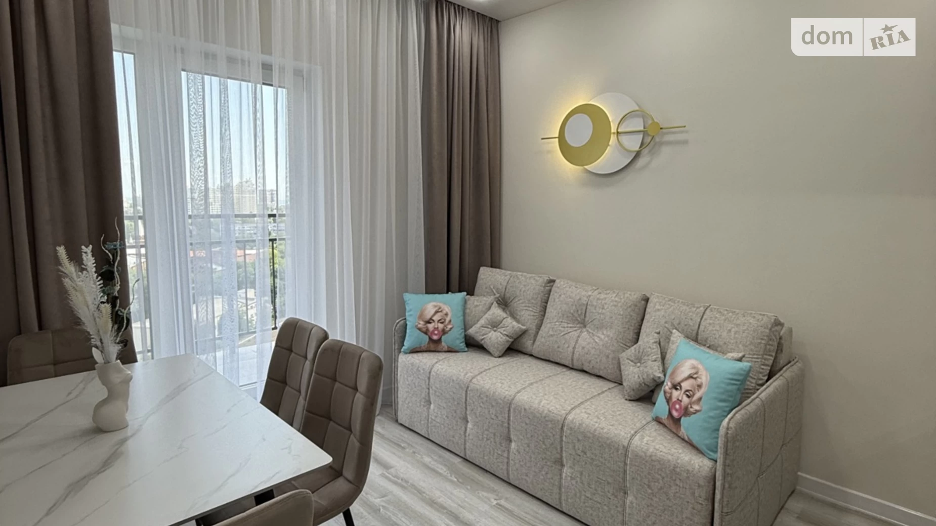 Продается 1-комнатная квартира 42 кв. м в Одессе, ул. Краснова, 3 корпус 60 - фото 2