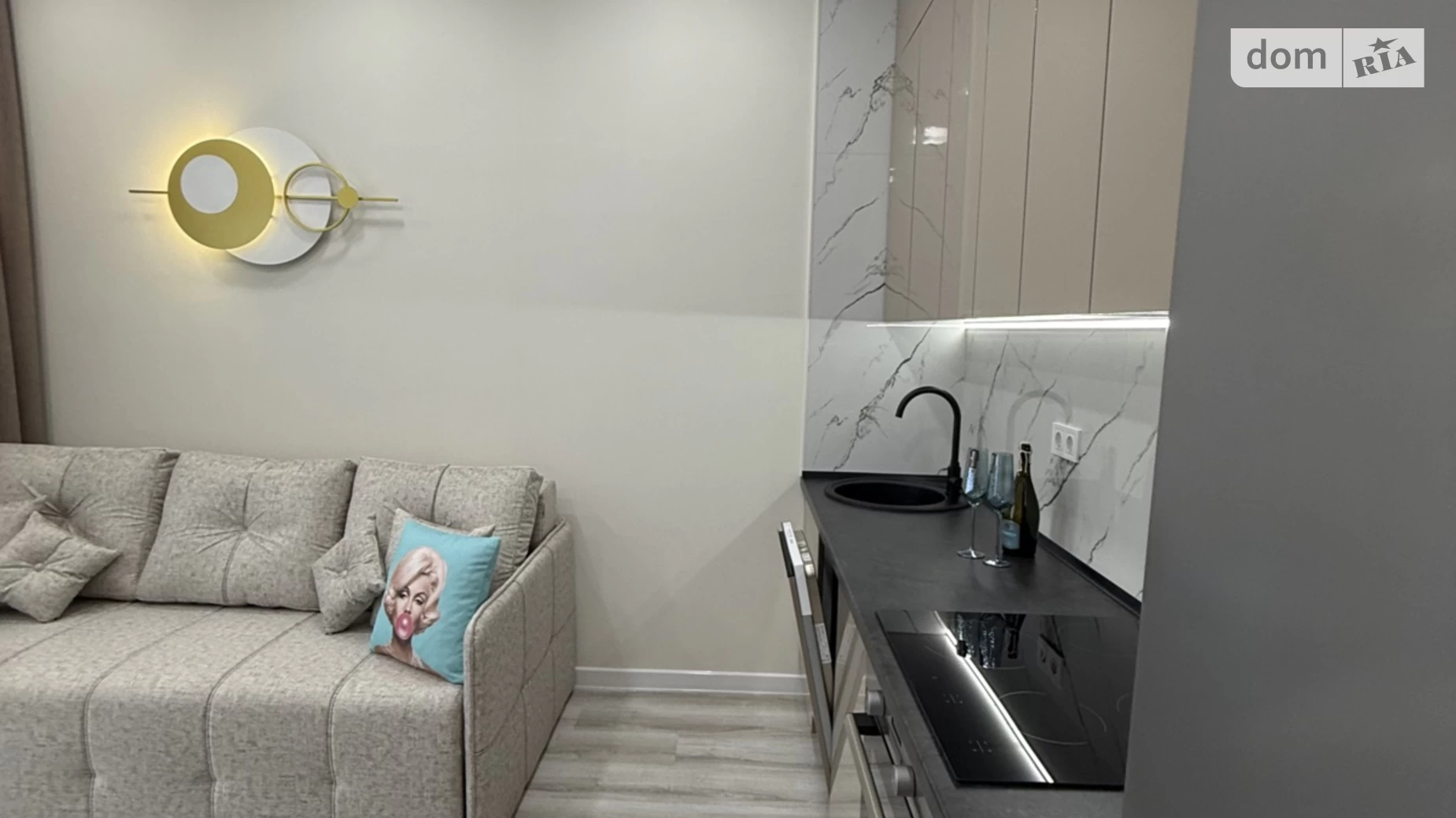 Продается 1-комнатная квартира 42 кв. м в Одессе, ул. Краснова, 3 корпус 60 - фото 3