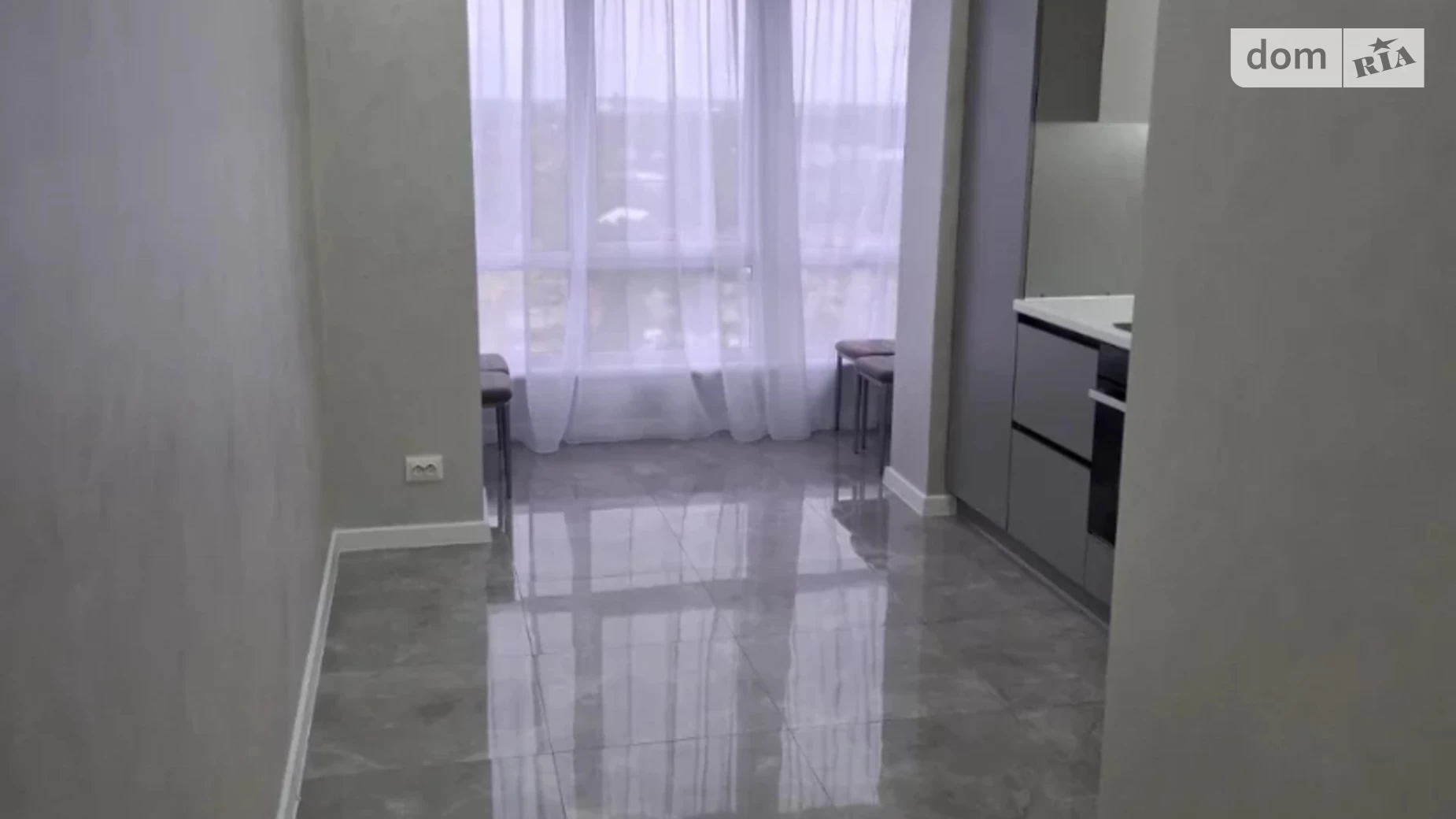 Продается 1-комнатная квартира 41 кв. м в Ивано-Франковске, ул. Высочана Семена, 18 корпус 13 - фото 3