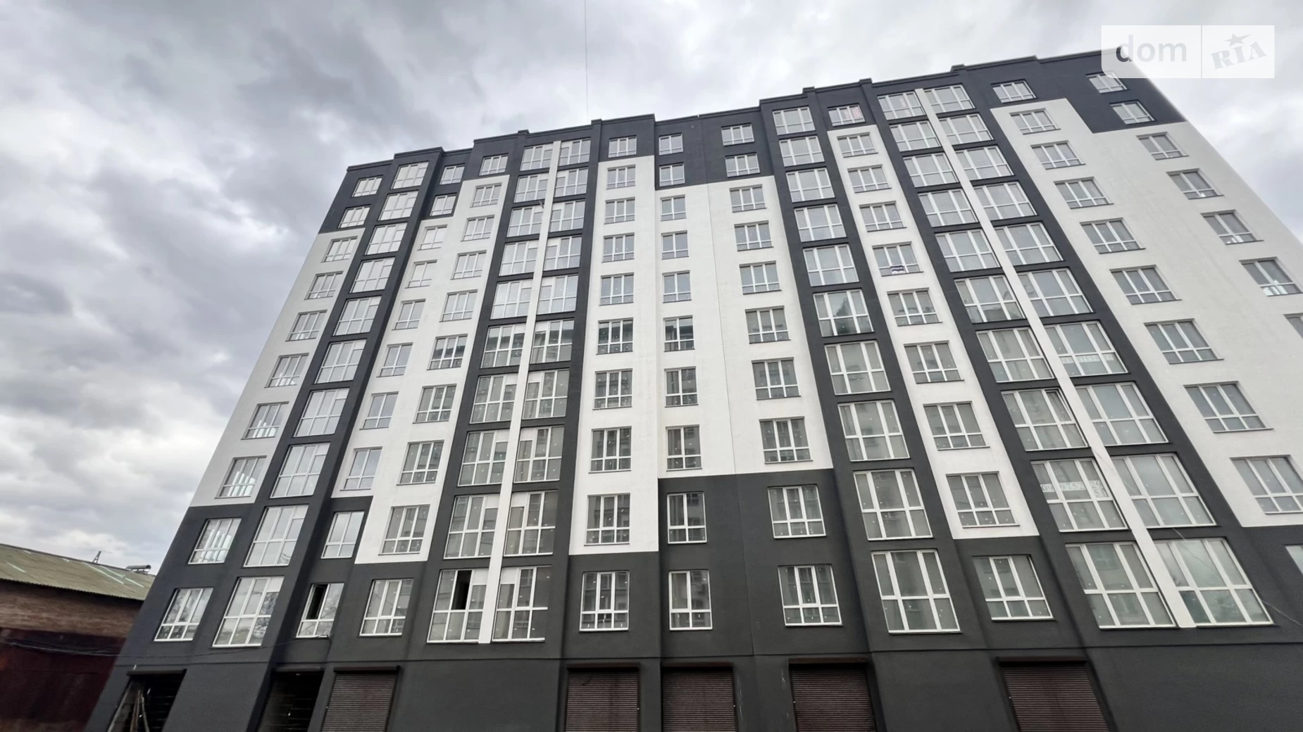 Продается 1-комнатная квартира 32 кв. м в Ивано-Франковске - фото 2