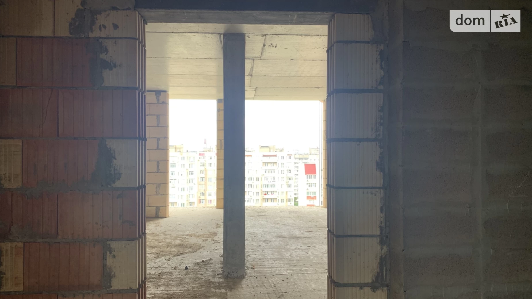 Продается 1-комнатная квартира 42.7 кв. м в Одессе, ул. Академика Сахарова - фото 2