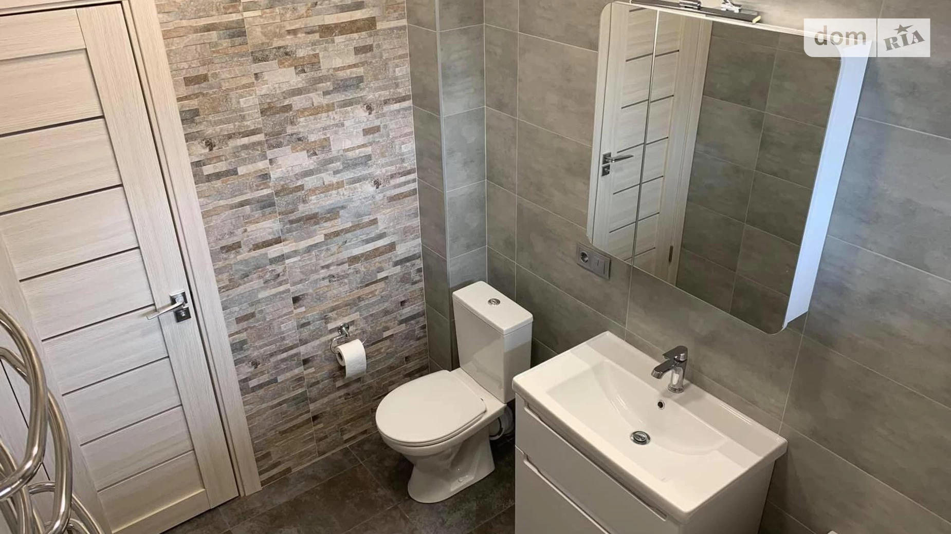 Продается 1-комнатная квартира 63.8 кв. м в Ужгороде, ул. Швабская, 40А - фото 5