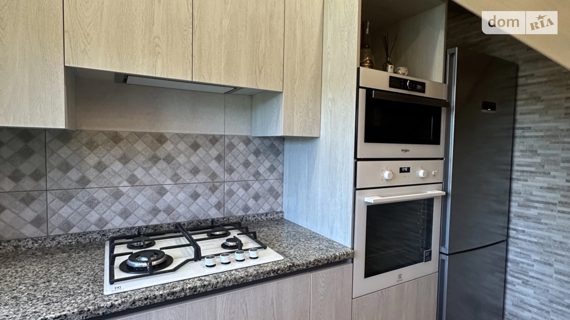 Сдается в аренду дом на 2 этажа 85 кв. м с мебелью, цена: 1200 $ - фото 4