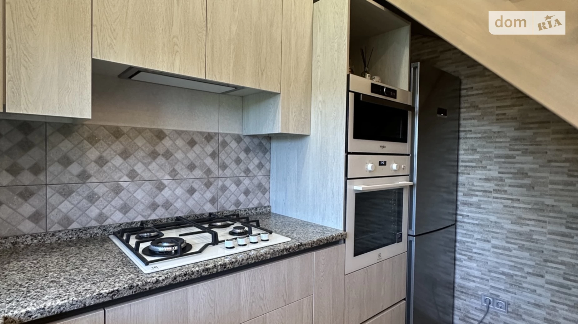 Сдается в аренду дом на 2 этажа 85 кв. м с мебелью, цена: 1200 $ - фото 3