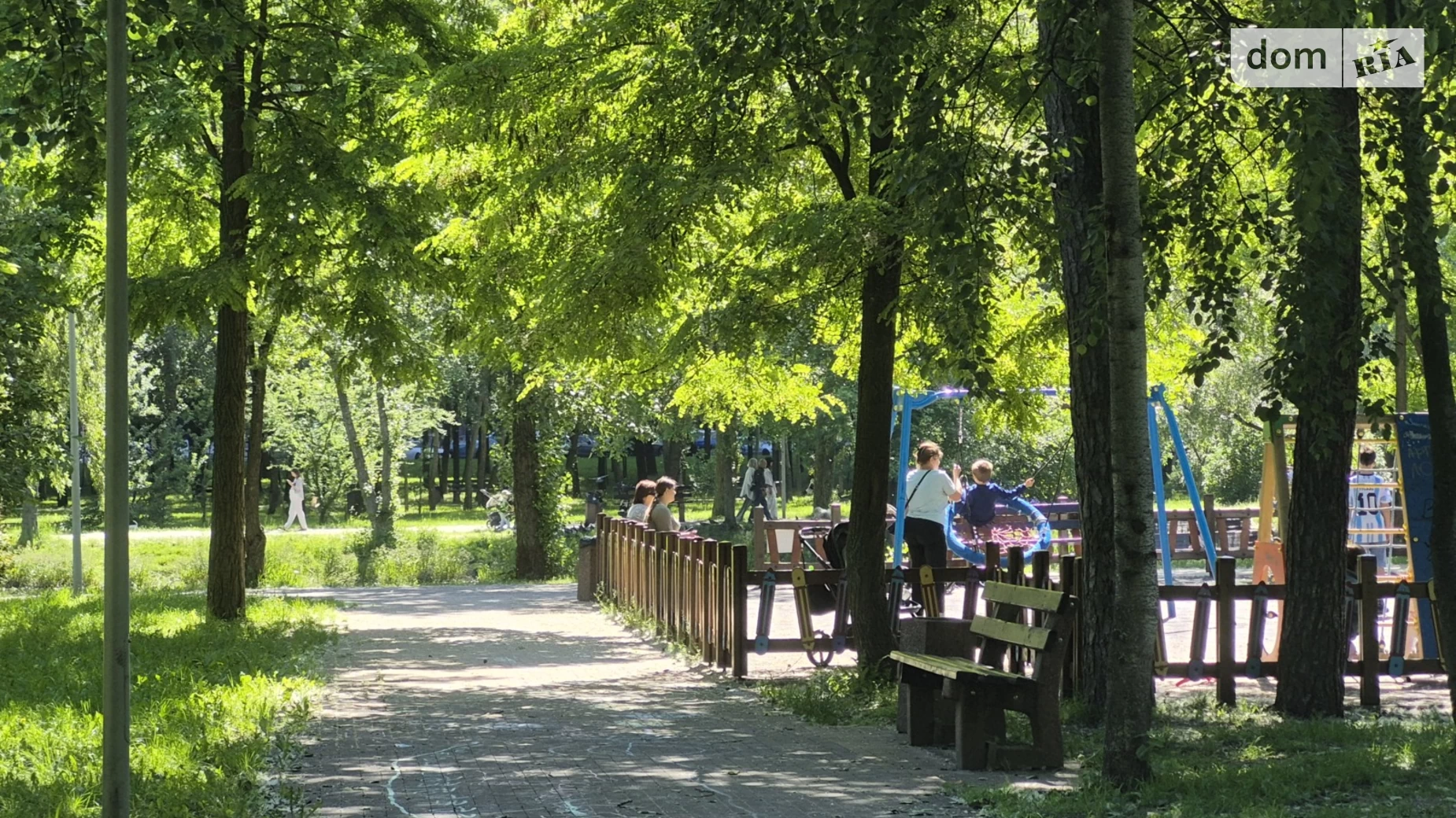 Продается 1-комнатная квартира 49 кв. м в Киеве, ул. Воскресенская - фото 2