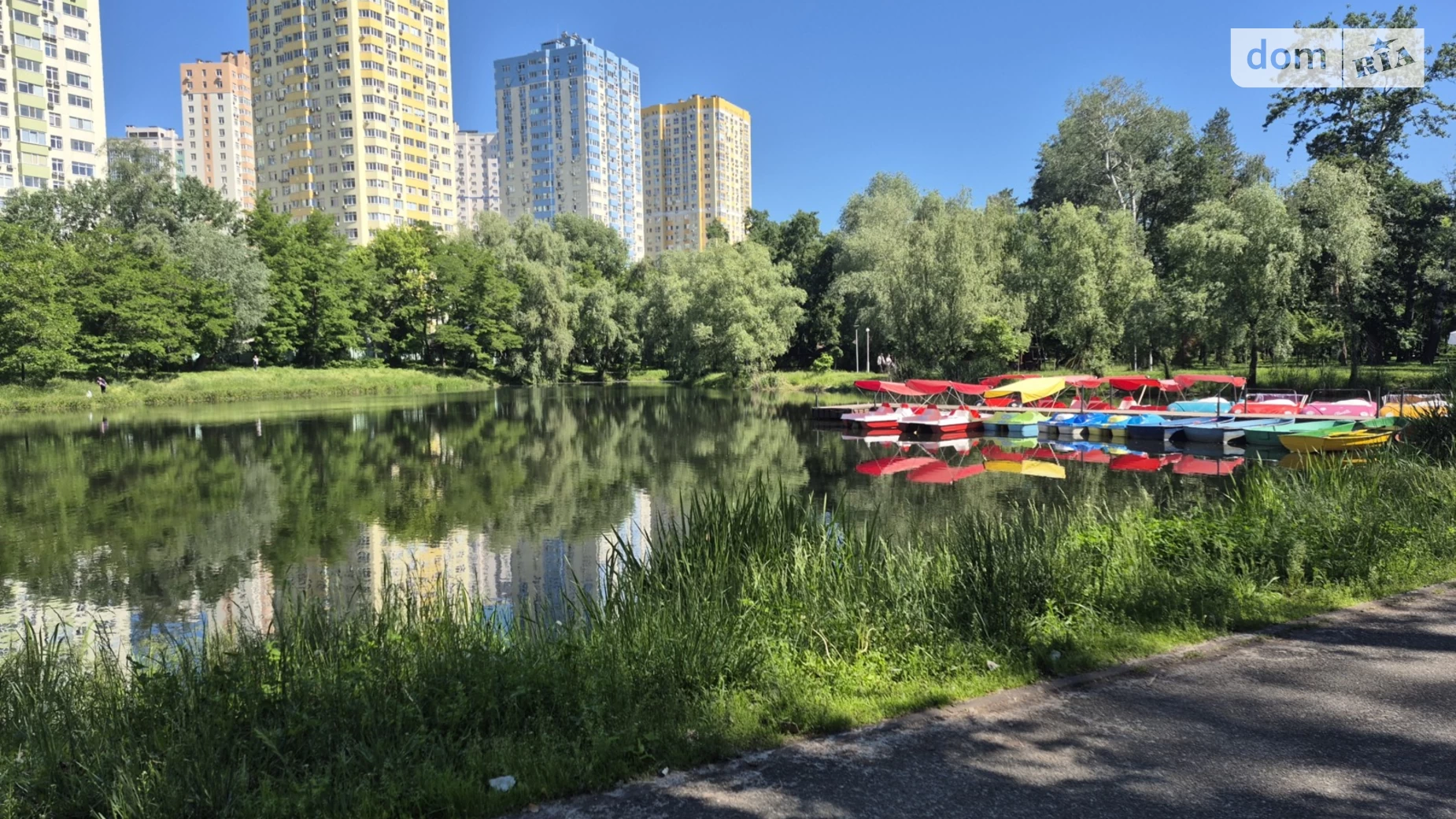 Продается 1-комнатная квартира 49 кв. м в Киеве, ул. Воскресенская - фото 2