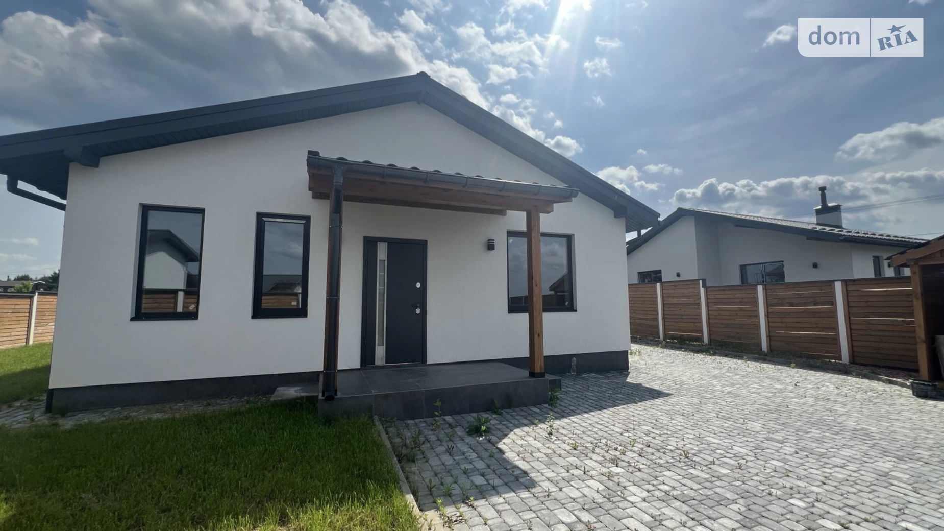 Продается одноэтажный дом 62 кв. м с верандой, цена: 120000 $ - фото 2