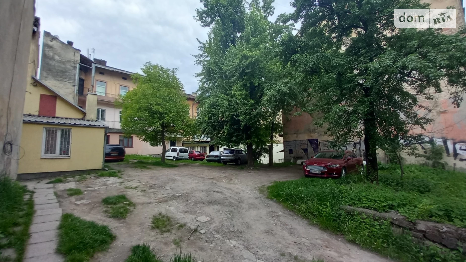 Продается 3-комнатная квартира 56 кв. м в Львове, ул. Татарская, 6 - фото 2