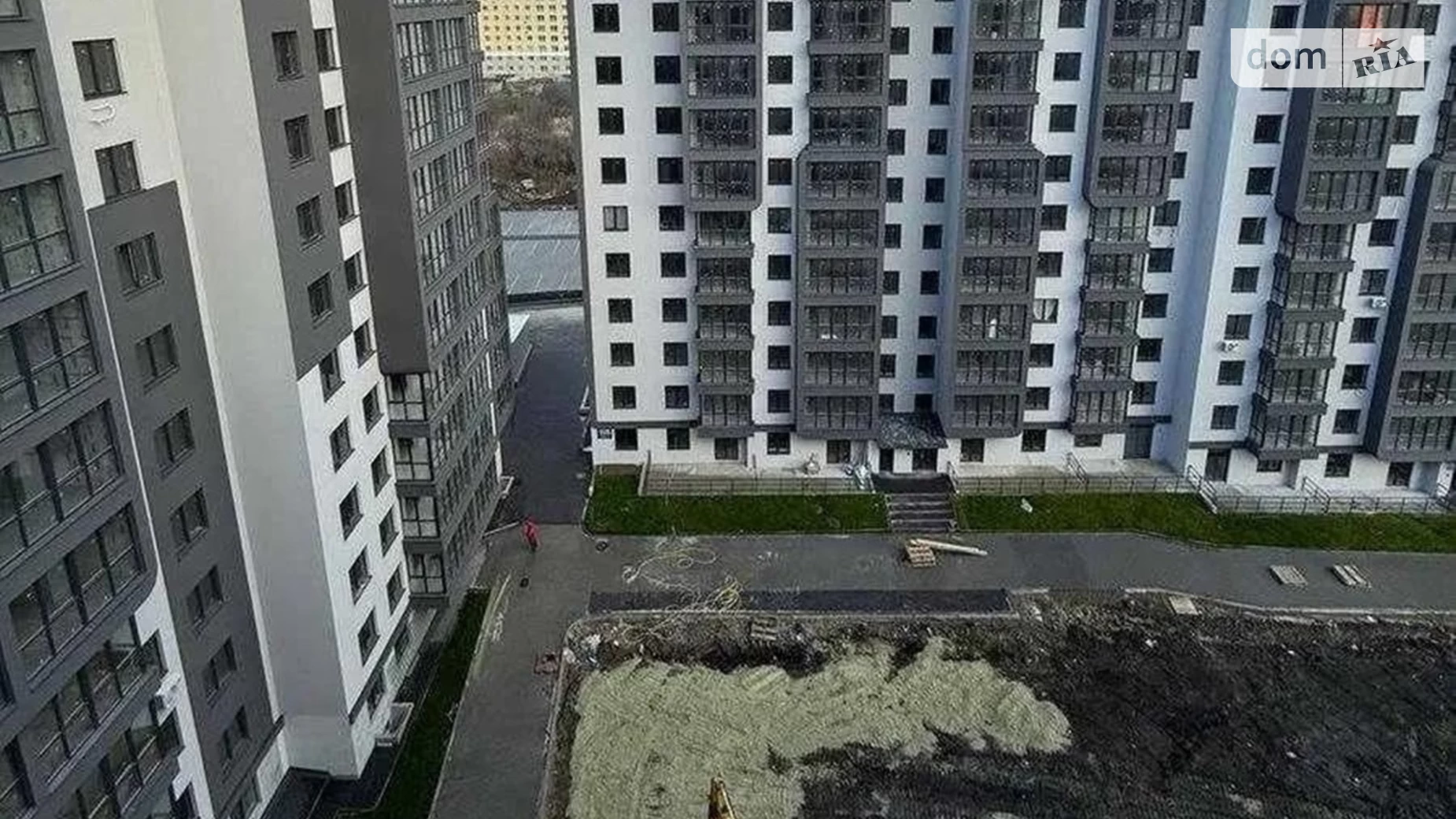 Продається 1-кімнатна квартира 50 кв. м у Львові, вул. Роксоляни - фото 2