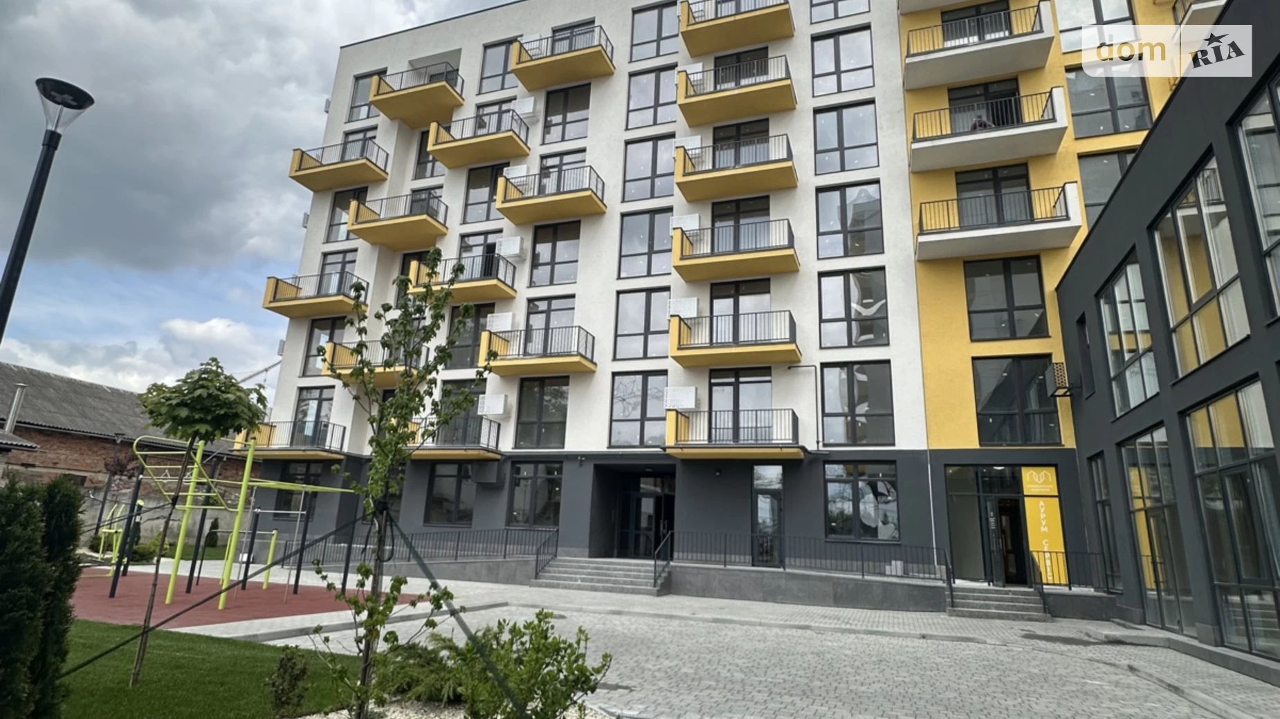 Продается 1-комнатная квартира 45 кв. м в Львове, ул. Владимира Навроцкого, 4 - фото 2