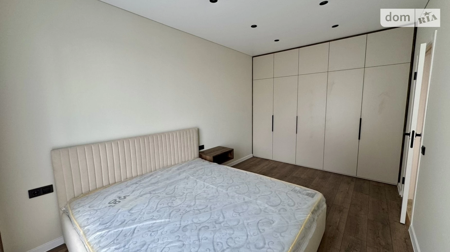 Продается 1-комнатная квартира 41.8 кв. м в Ужгороде, цена: 77000 $ - фото 5