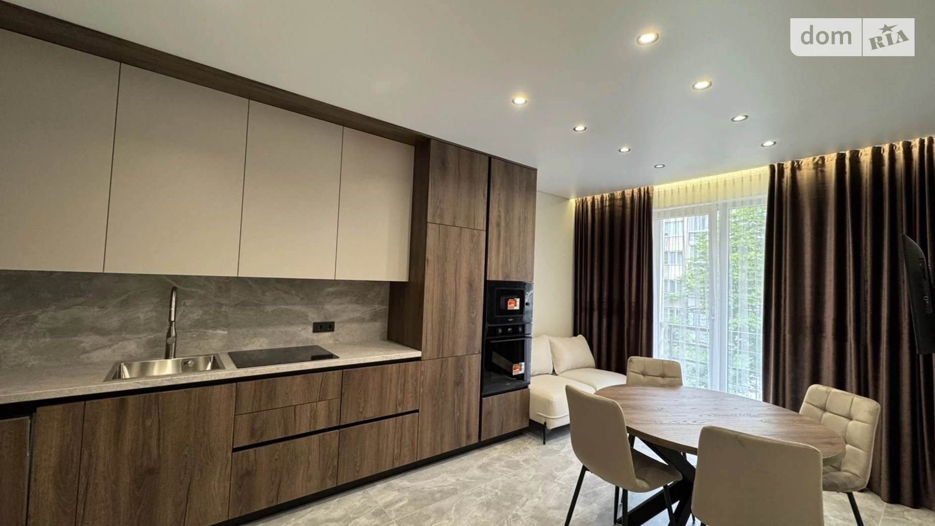 Продается 1-комнатная квартира 38 кв. м в Ужгороде, цена: 75000 $ - фото 2
