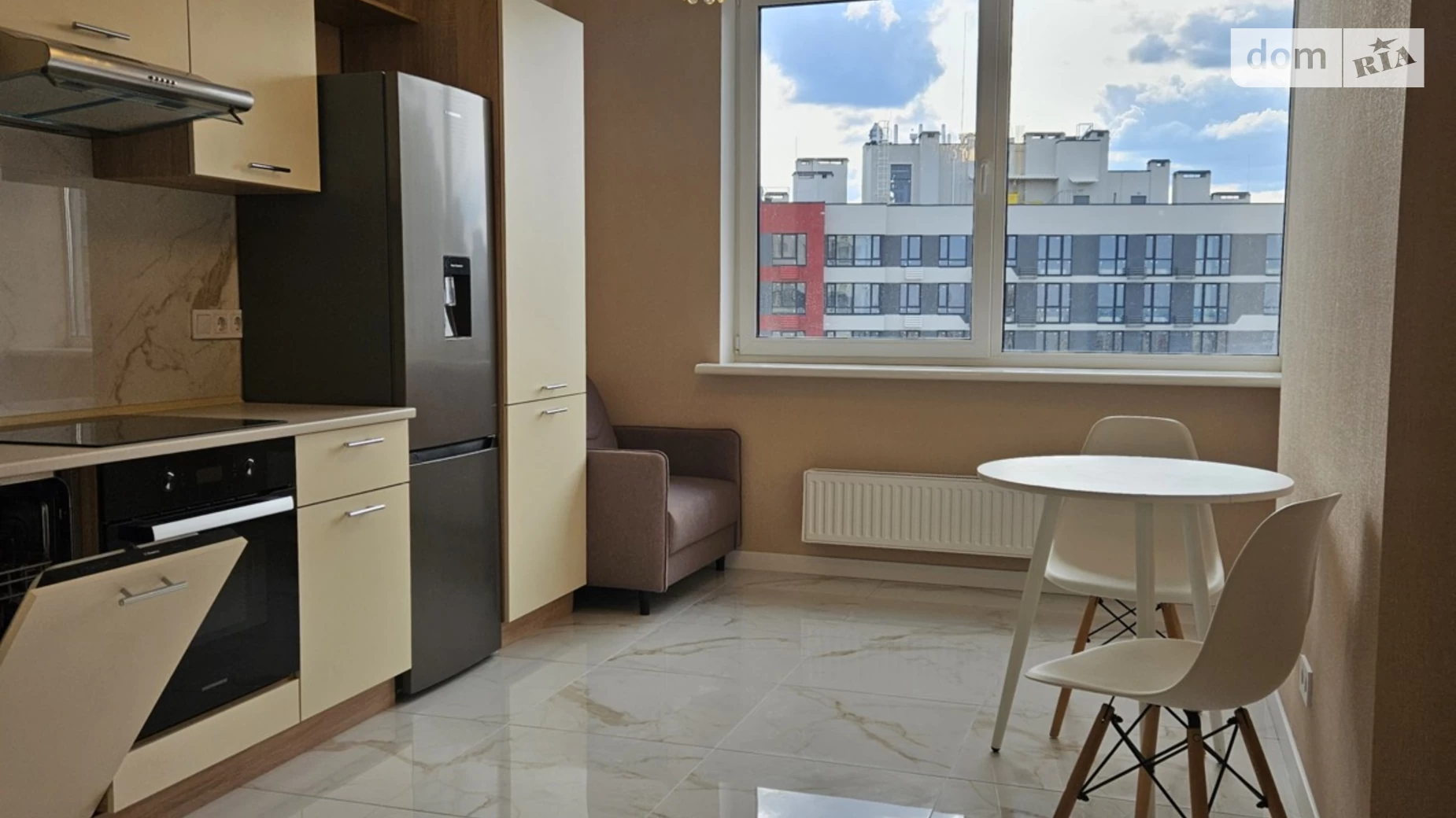 Продается 1-комнатная квартира 41 кв. м в Киеве, ул. Всеволода Змиенко, 34/21 - фото 2