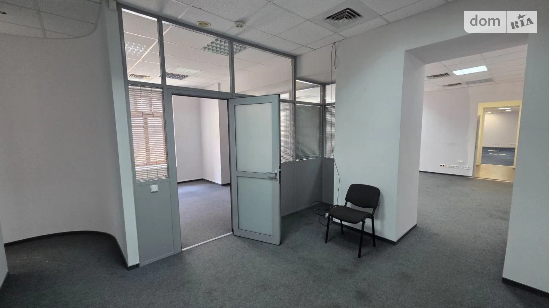 Сдается в аренду офис 240 кв. м в бизнес-центре, цена: 3650 $ - фото 4