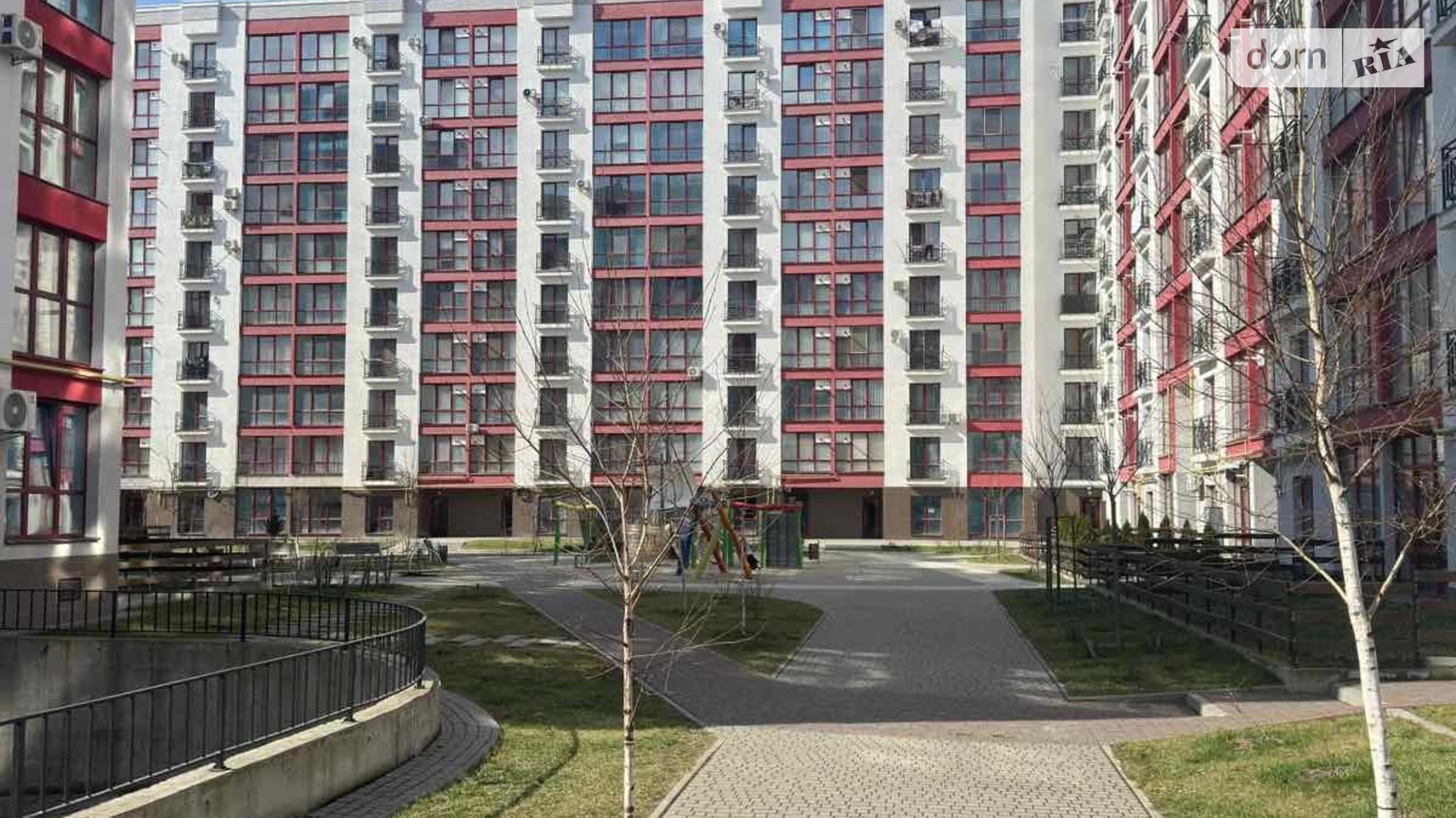 Продается 3-комнатная квартира 95 кв. м в Ивано-Франковске, ул. Фортечная - фото 2