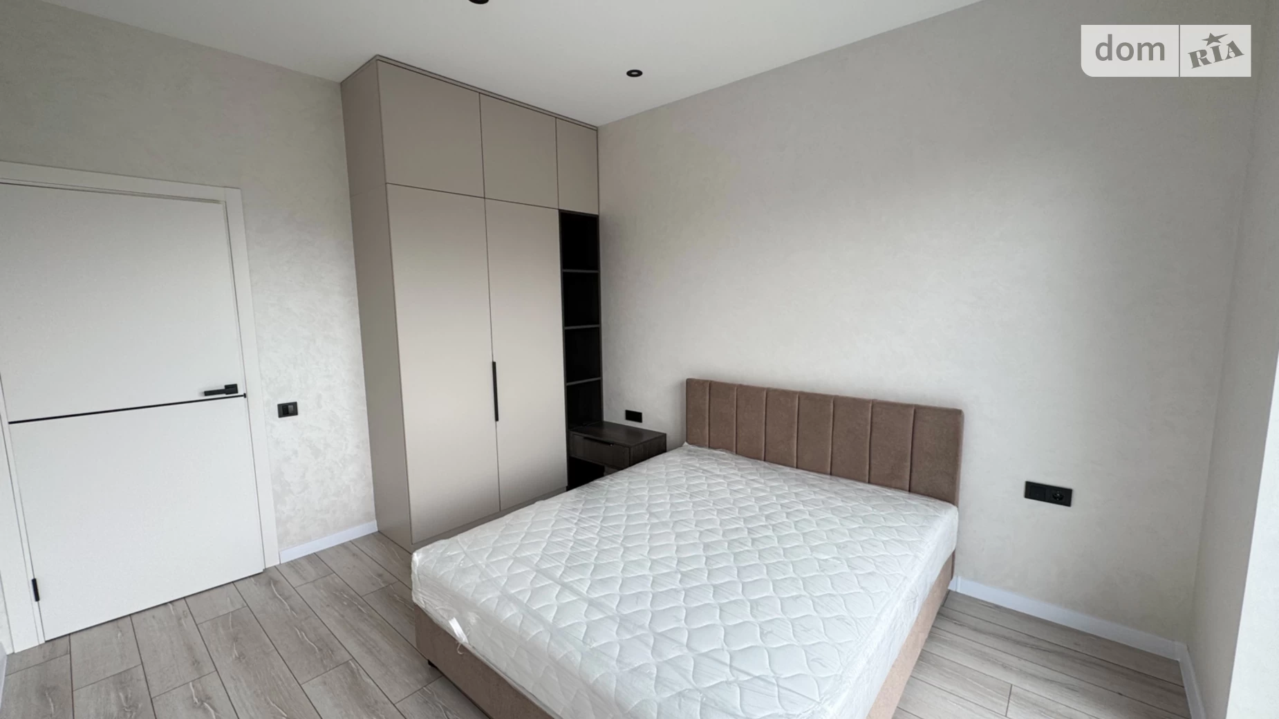 Продается 1-комнатная квартира 44 кв. м в Ужгороде, ул. Загорская, 122 - фото 4