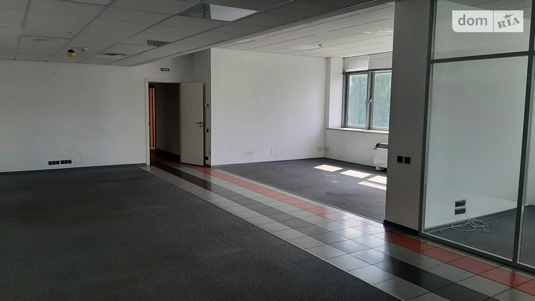 Сдается в аренду офис 350 кв. м в бизнес-центре, цена: 5000 $ - фото 3