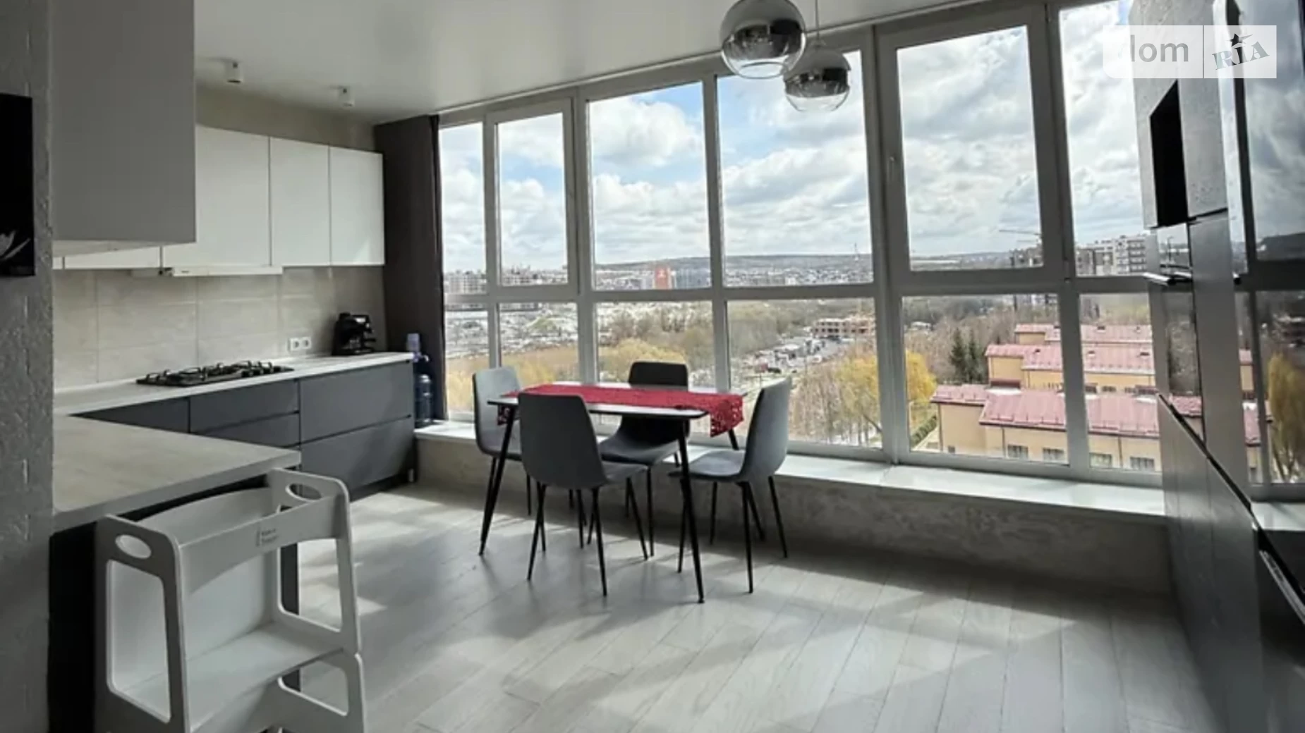 Продается 2-комнатная квартира 67.3 кв. м в Хмельницком, ул. Панаса Мирного, 11 - фото 2