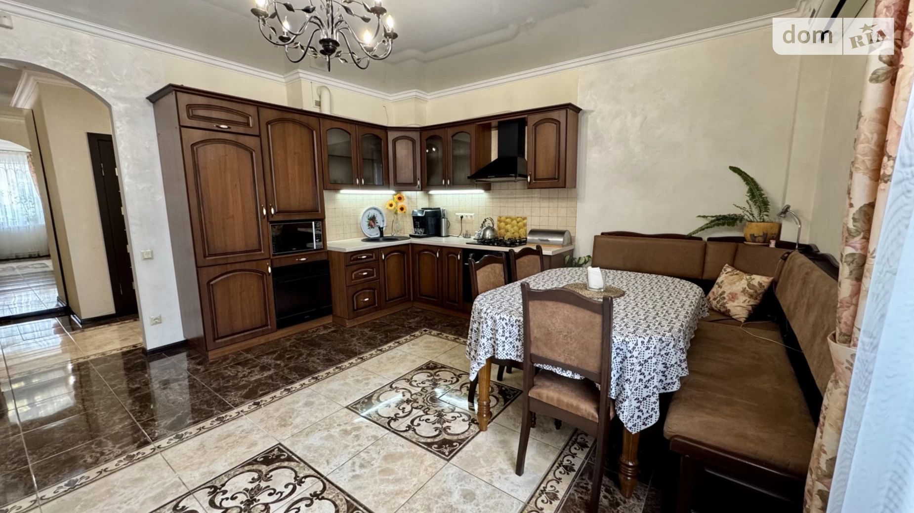 Продается 2-комнатная квартира 90 кв. м в Виннице, ул. Келецкая, 51А - фото 2