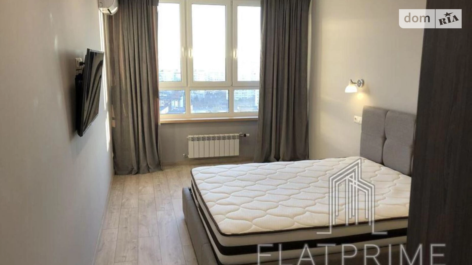 Продається 1-кімнатна квартира 43 кв. м у Києві, вул. Драгоманова, 10 - фото 2