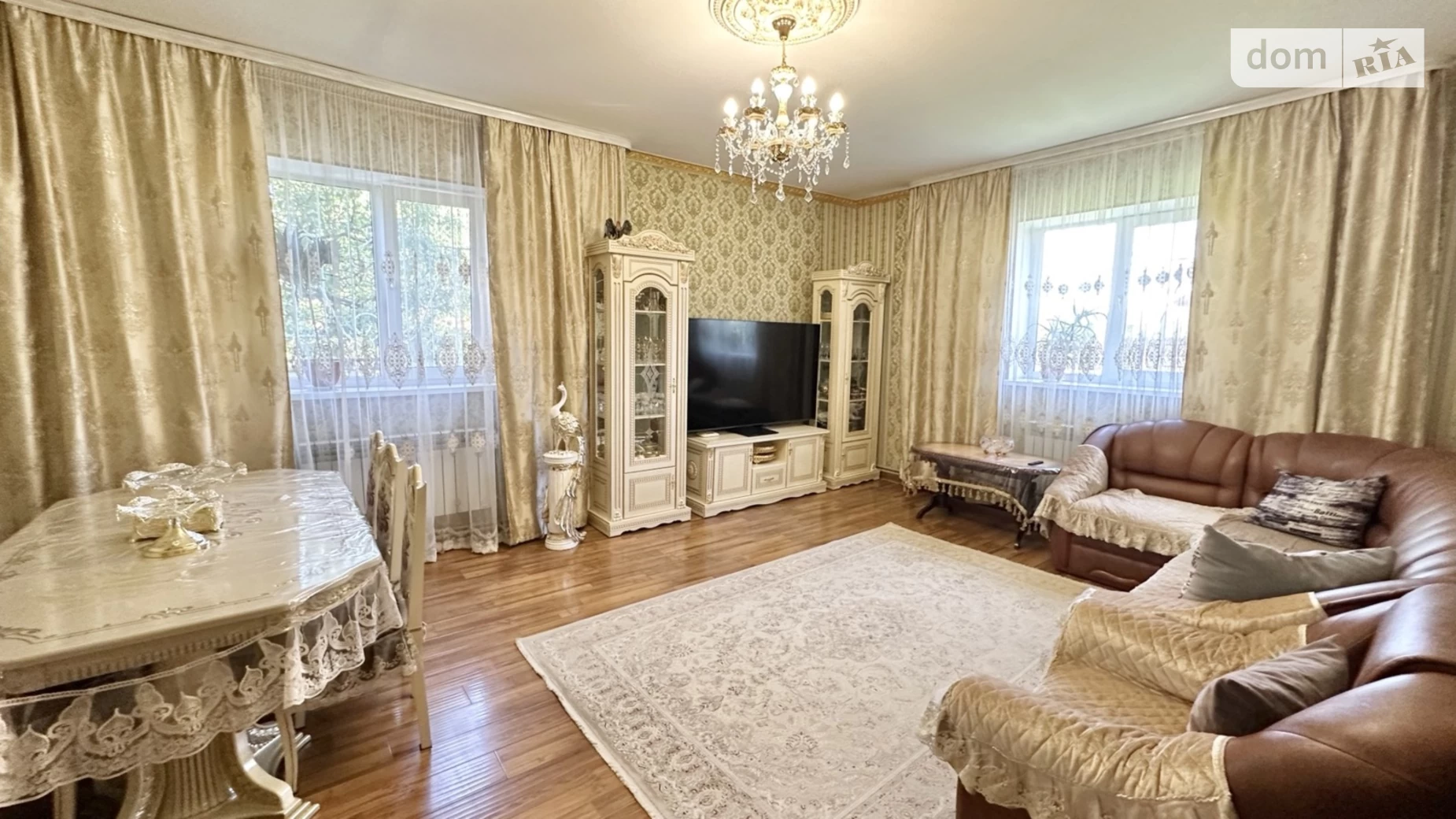 Продается дом на 2 этажа 209.7 кв. м с бассейном, цена: 399990 $ - фото 2