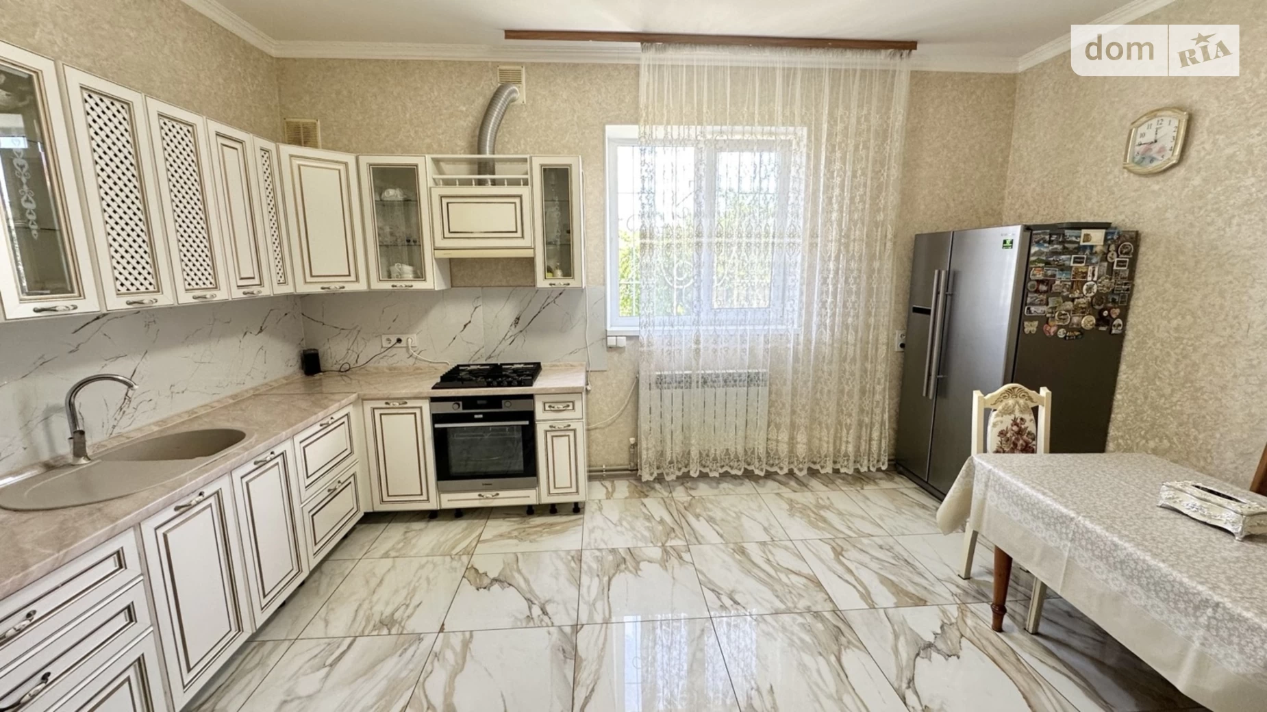 Продается дом на 2 этажа 209.7 кв. м с бассейном, цена: 399990 $ - фото 4