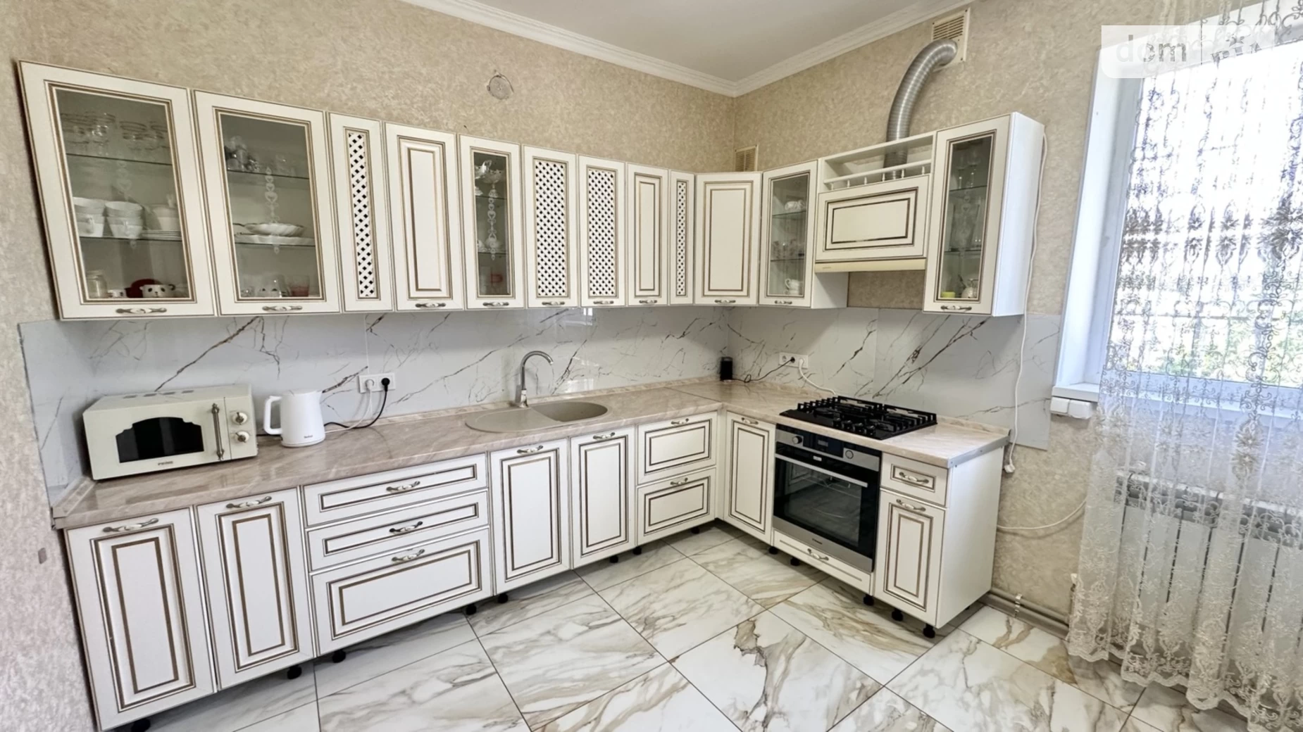 Продается дом на 2 этажа 209.7 кв. м с бассейном, цена: 399990 $ - фото 5