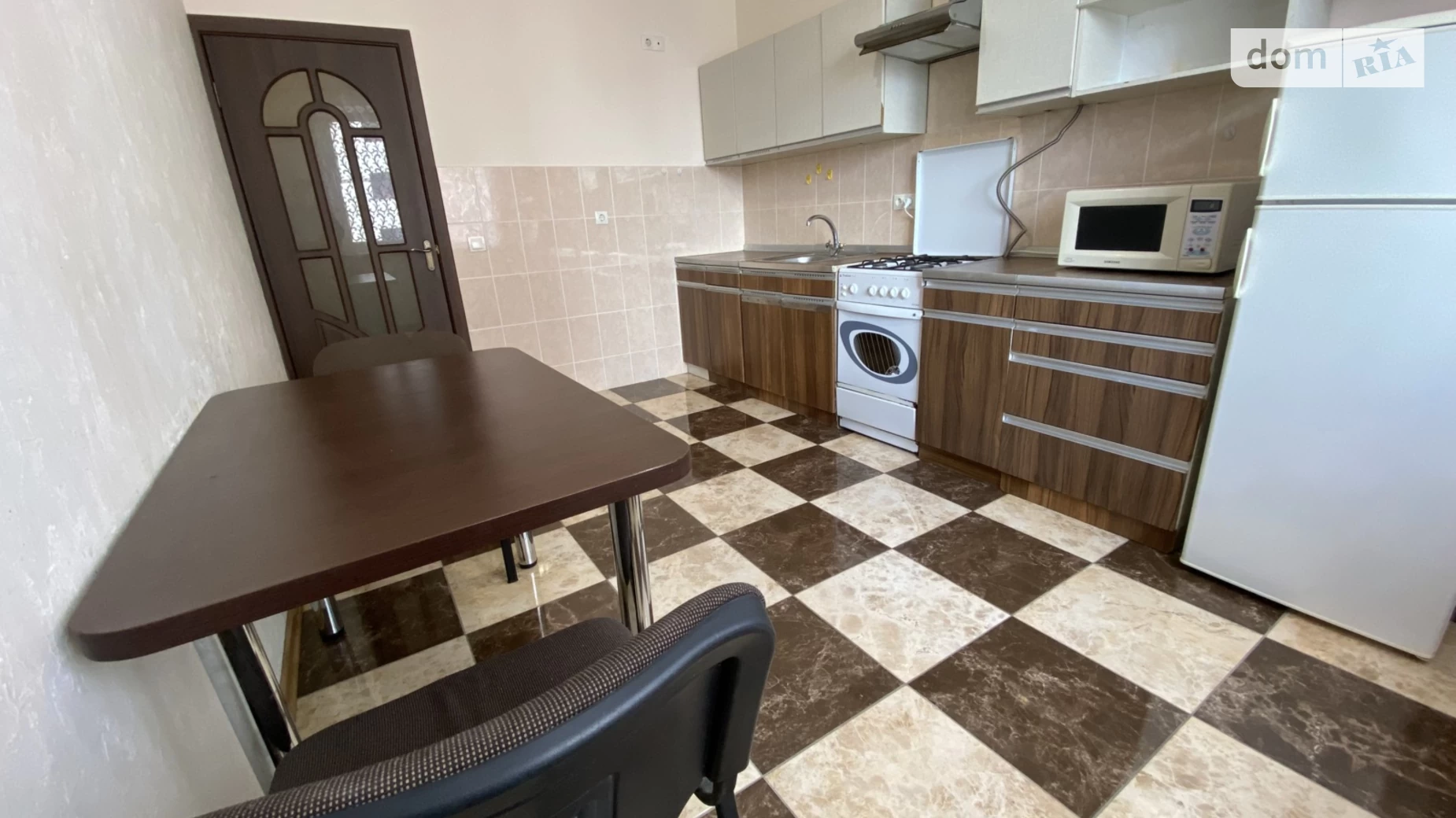 Сдается в аренду 2-комнатная квартира 65 кв. м в Ивано-Франковске, ул. Европейская, 2 - фото 3