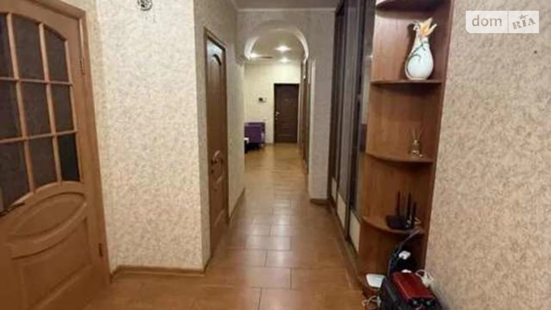 Продається 3-кімнатна квартира 123.4 кв. м у Києві, просп. Володимира Івасюка, 4 корпус 2 - фото 2