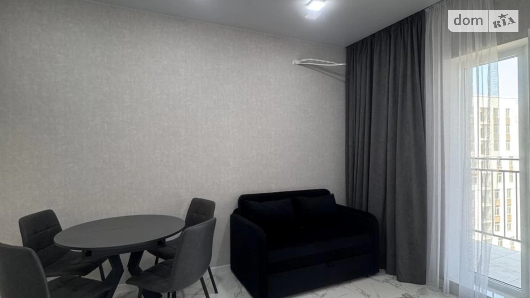 Продается 1-комнатная квартира 43 кв. м в Одессе, ул. Краснова, 3/61 - фото 2