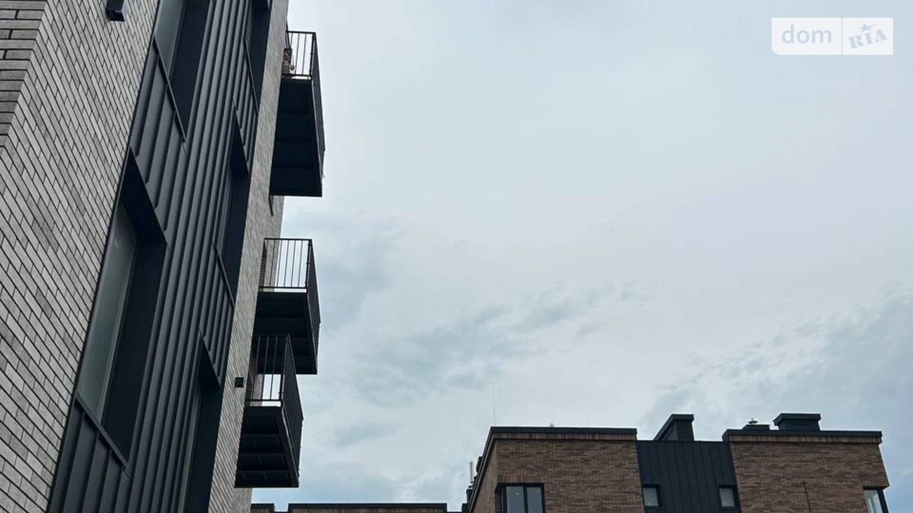 Продается 2-комнатная квартира 64.3 кв. м в, цена: 67500 $ - фото 2