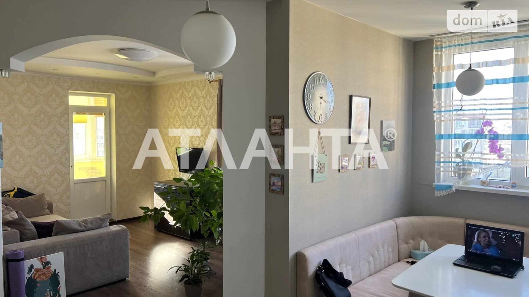 Продається 2-кімнатна квартира 65 кв. м у Одесі, мас. Радужний - фото 2