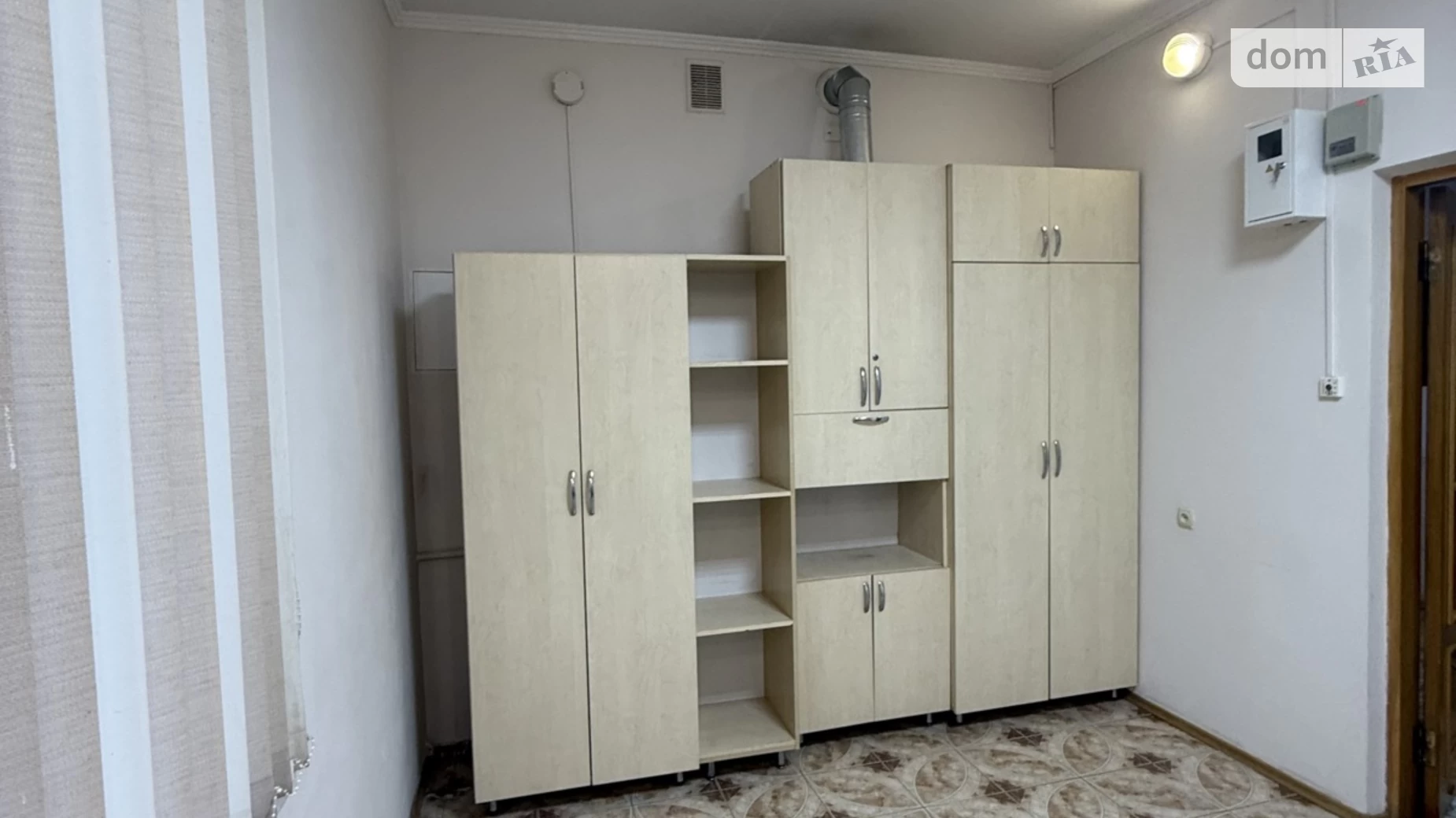 Сдается в аренду офис 21 кв. м в бизнес-центре, цена: 9400 грн - фото 2