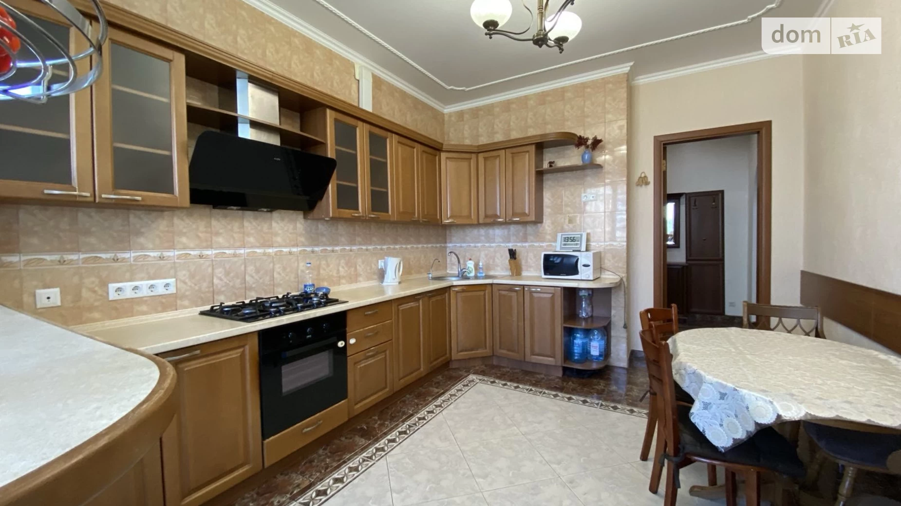 Продається 3-кімнатна квартира 126.2 кв. м у Одесі, вул. Довженка, 2 - фото 2