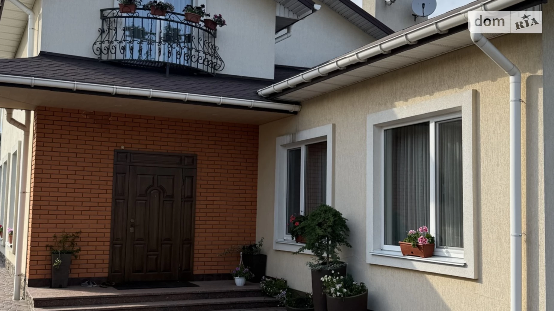 Продается дом на 2 этажа 259 кв. м с подвалом, цена: 325000 $ - фото 2