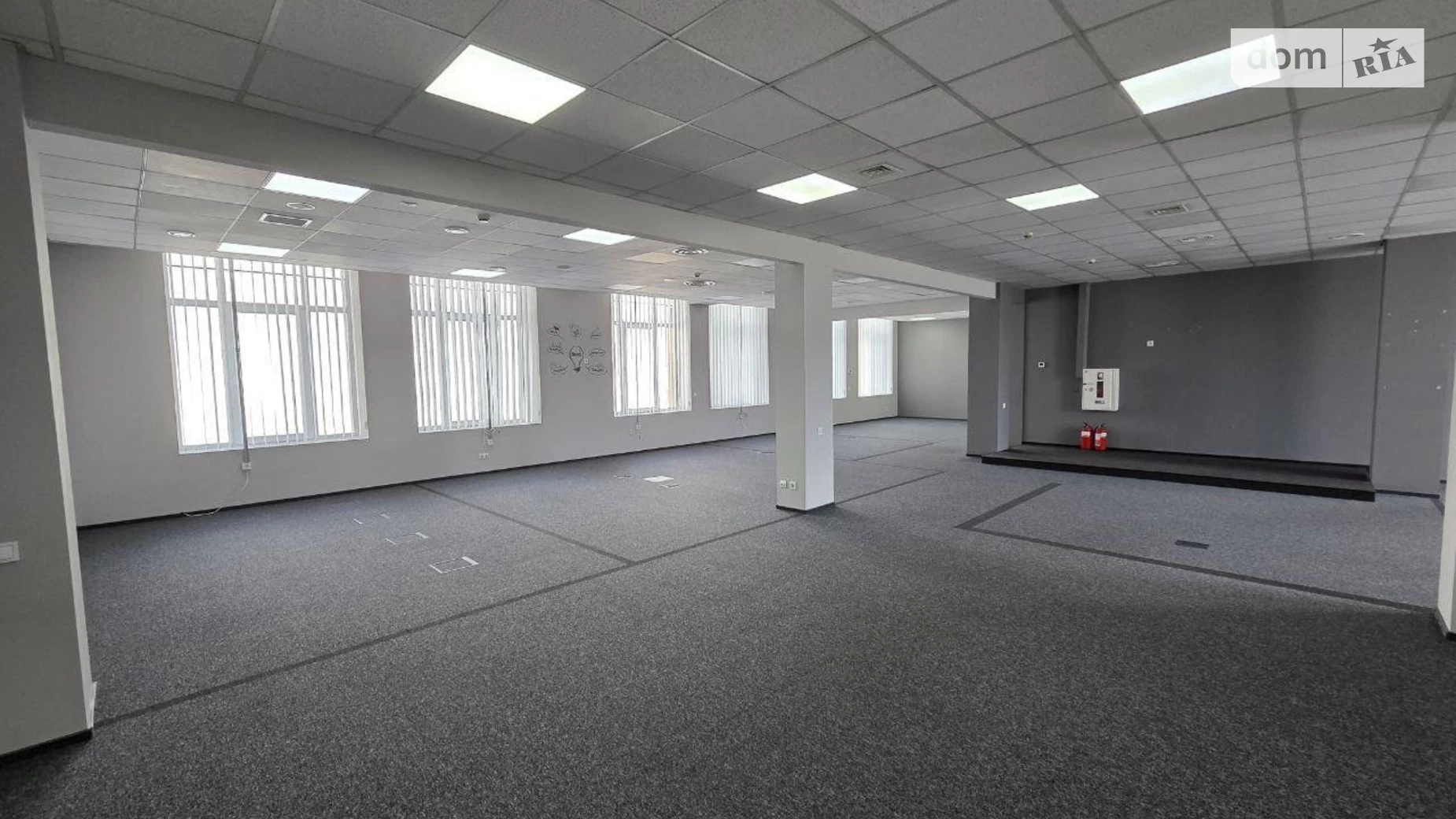 Сдается в аренду офис 386 кв. м в бизнес-центре, цена: 7400 $ - фото 2