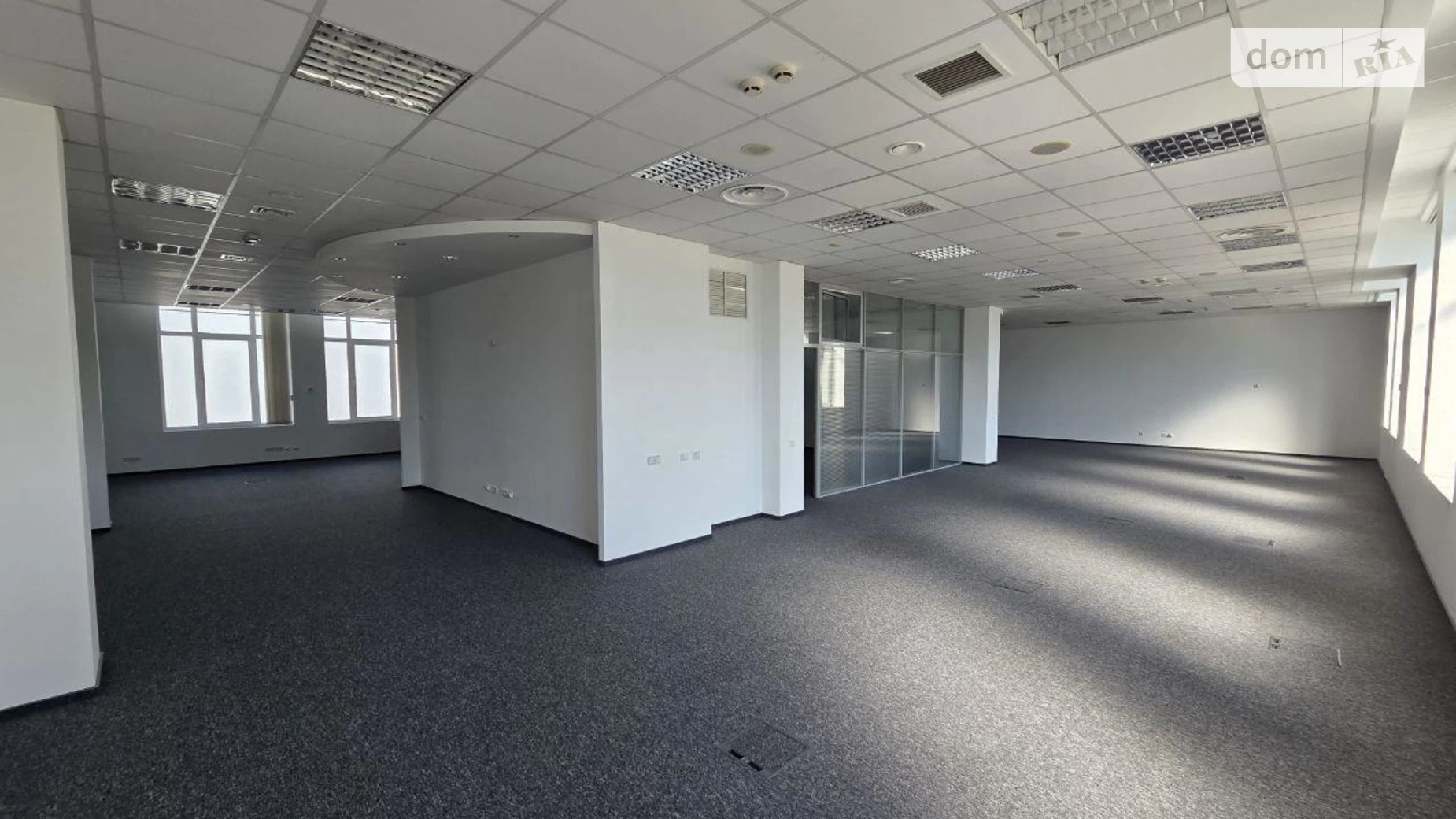 Сдается в аренду офис 330 кв. м в бизнес-центре, цена: 6350 $ - фото 3